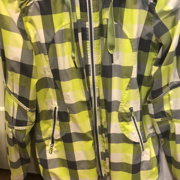 Yellow and grey Lululemon track and field jacket - Picture 5 of 6